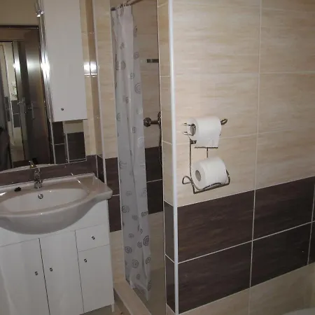 Konukevi A+s Podzamok