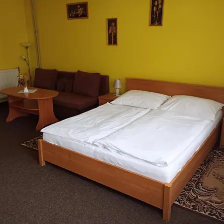 A+s Podzamok Penzion *